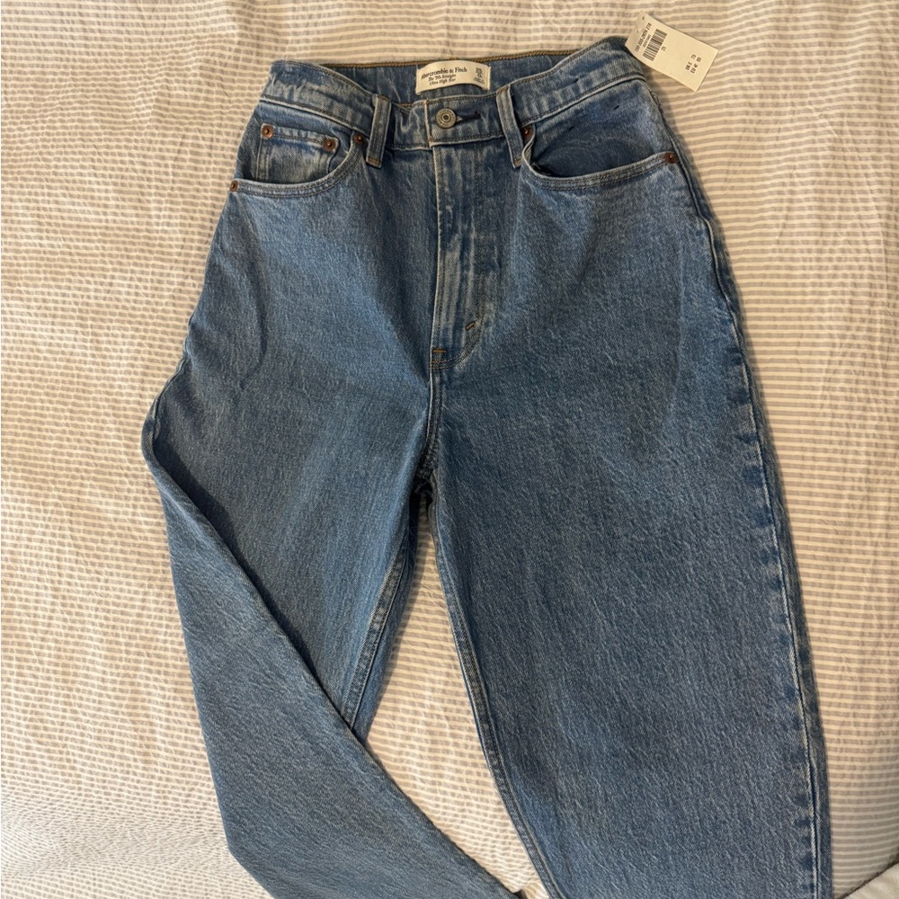 ABERCROMBIE 90s straight jean